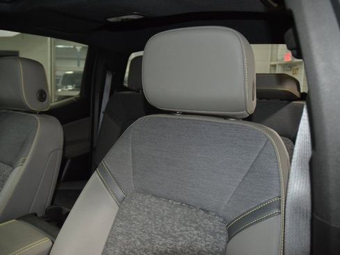 Certified 2024 Chevrolet Colorado ZR2 w/ Technology Package image 43