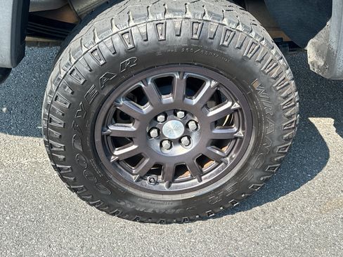 Used 2020 Chevrolet Colorado ZR2 w/ Colorado ZR2 Bison Edition AWD/4WD image 29