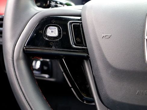 Used 2025 Lincoln Corsair Grand Touring image 14