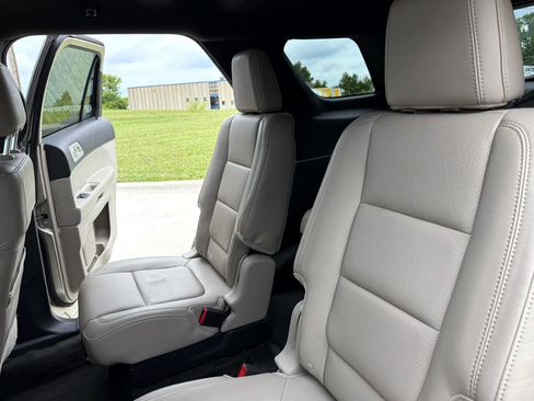 Used 2011 Ford Explorer Limited w/ 302A Rapid Spec Order Code image 24