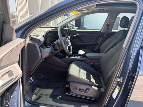 Used 2025 Audi Q6 e-tron Premium w/ Convenience Package AWD/4WD image 9