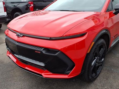 Used 2024 Chevrolet Equinox EV RS image 7