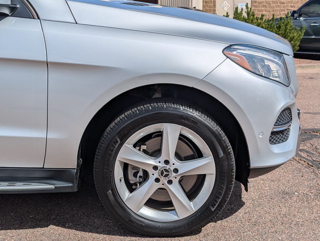 Used 2019 Mercedes-Benz GLE 400 4MATIC image 9