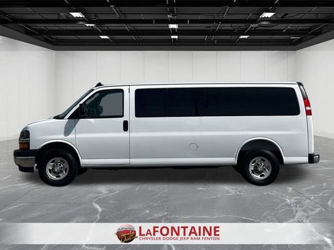 Used 2025 Chevrolet Express 3500 LT w/ LT Preferred Equipment Group RWD image 2