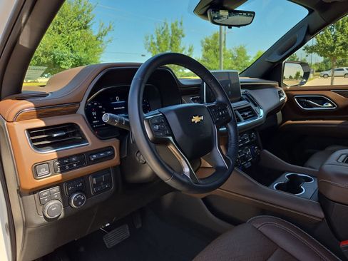 Used 2024 Chevrolet Tahoe High Country w/ Premium Package AWD/4WD image 2