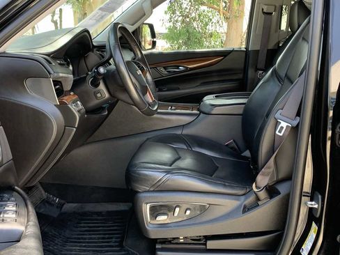 Used 2016 Cadillac Escalade Premium image 11