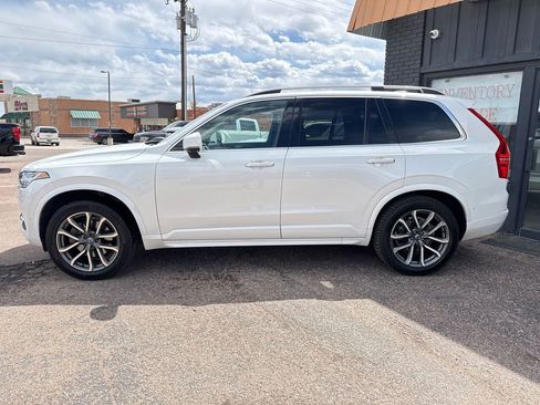 Used 2017 Volvo XC90 T6 Momentum w/ Vision Package AWD/4WD image 3