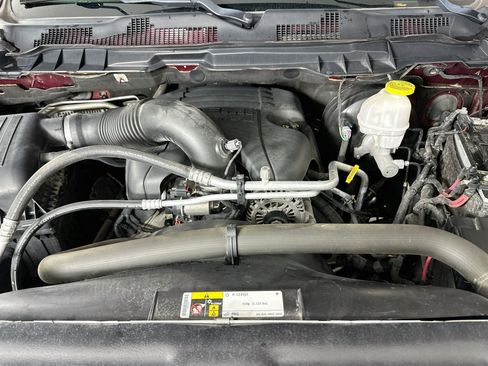 Used 2019 RAM 1500 Classic SLT AWD/4WD image 31