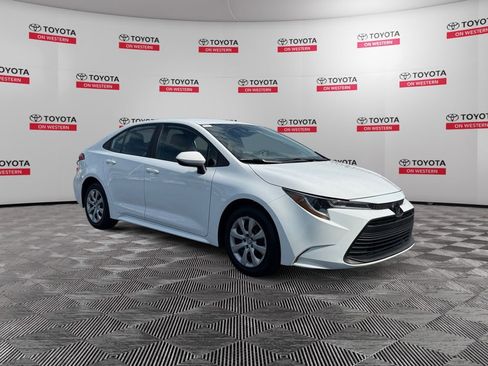 Used 2024 Toyota Corolla LE FWD image 3