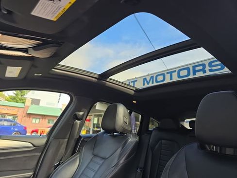 Used 2021 BMW X4 xDrive30i image 23