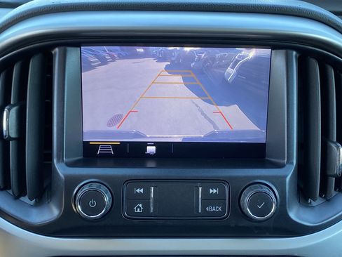 Used 2020 Chevrolet Colorado LT w/ Safety Package image 24