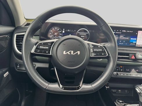 Used 2024 Kia Seltos SX w/ SX Sunroof Package AWD/4WD image 12