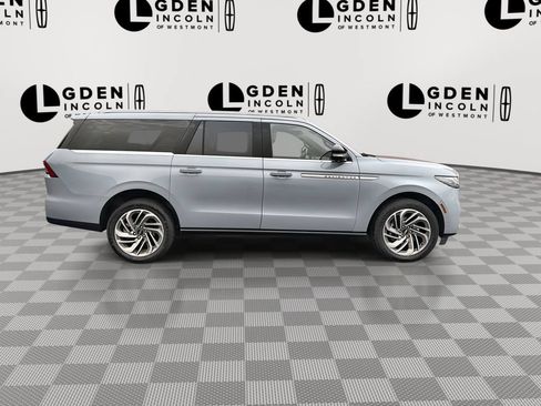 Used 2025 Lincoln Navigator L Reserve AWD/4WD image 9