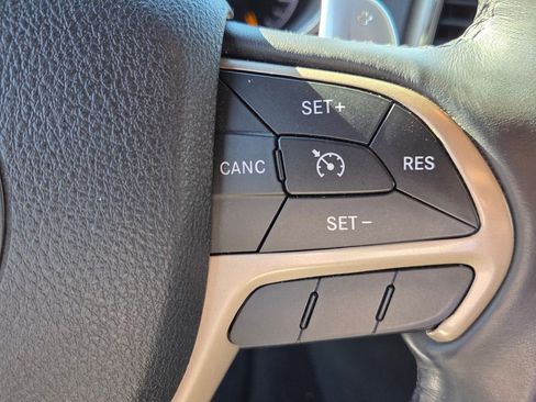 Used 2014 Jeep Grand Cherokee Limited image 22