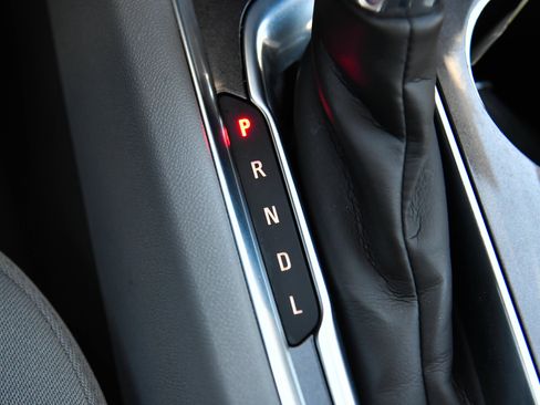 Used 2021 Chevrolet Malibu LT FWD image 24