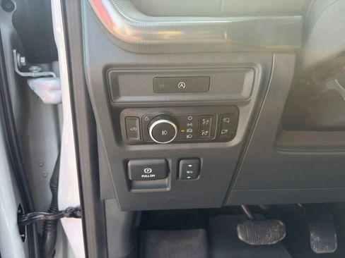 Used 2025 Ford F150 Lariat w/ Equipment Group 502A High AWD/4WD image 27