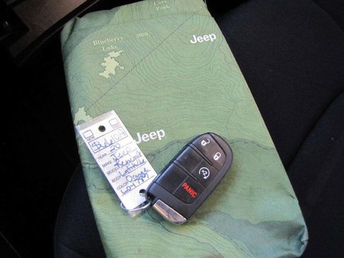 Used 2020 Jeep Renegade Latitude w/ Popular Equipment Group image 40