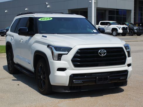 Used 2025 Toyota Sequoia Limited AWD/4WD image 24