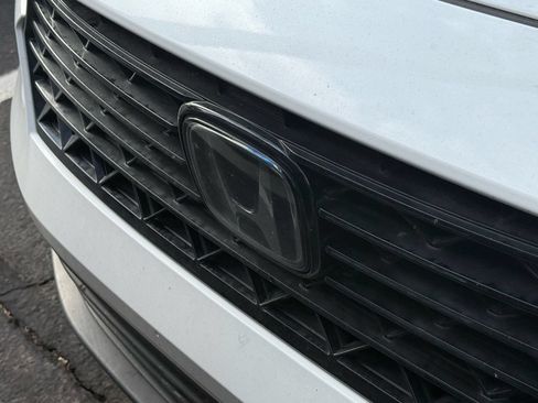 Used 2023 Honda Accord EX image 8