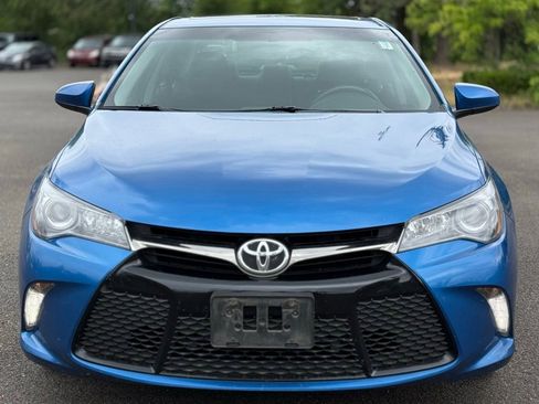 Used 2017 Toyota Camry XSE w/ Moonroof Package FWD image 8