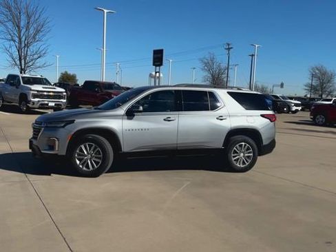 Certified 2023 Chevrolet Traverse LT image 6