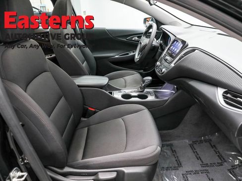 Used 2024 Chevrolet Malibu LT image 37