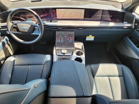 New 2025 Cadillac Escalade IQ Luxury 2 image 15