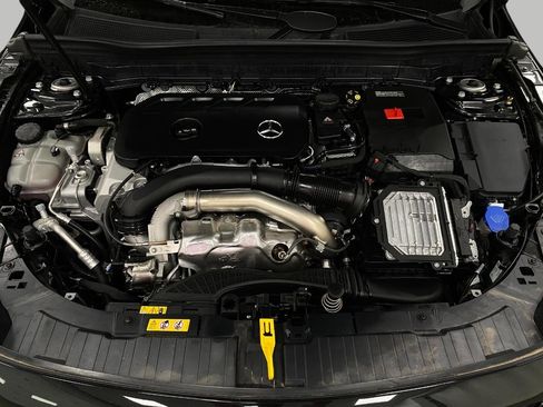 Certified 2025 Mercedes-Benz GLB 250 4MATIC image 11