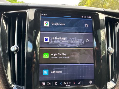 Certified 2023 Volvo XC60 B5 Plus image 28