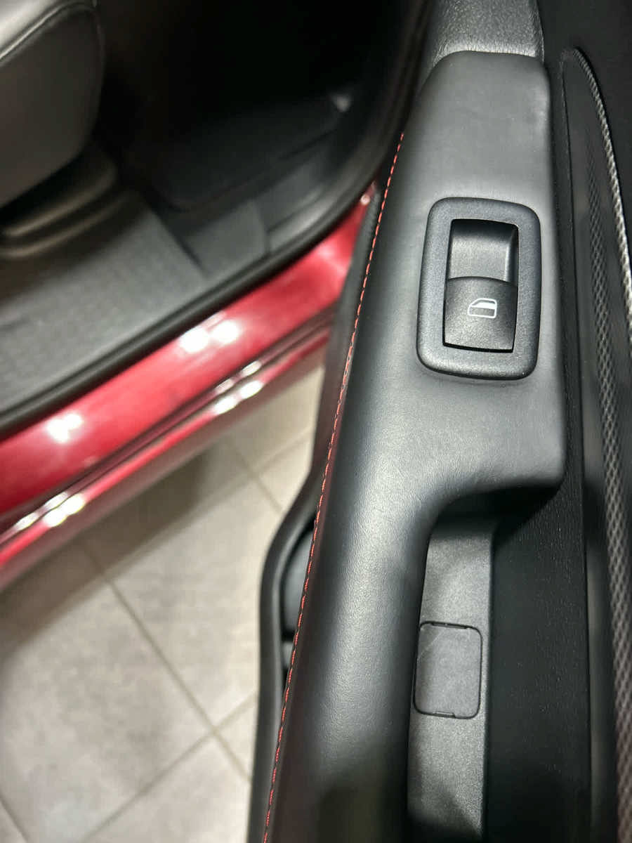 Used 2023 Dodge Durango R/T w/ Tow 'N Go Package AWD/4WD image 28
