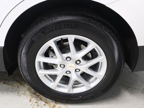 Used 2024 Chevrolet Equinox LS w/ LS Convenience Package FWD image 18