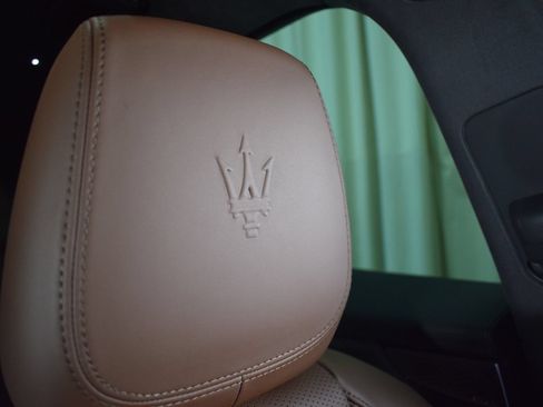 Certified 2024 Maserati Grecale GT AWD/4WD image 37