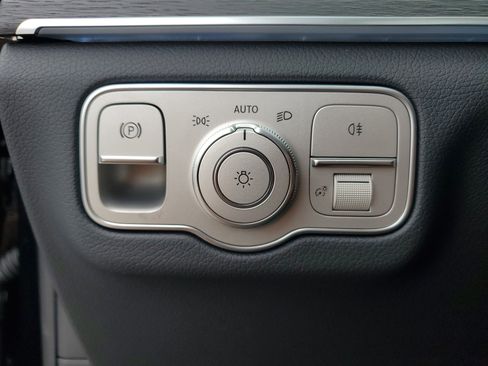 Certified 2026 Mercedes-Benz GLS 450 4MATIC image 34