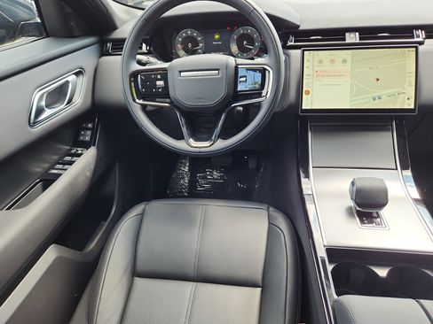 Used 2026 Land Rover Range Rover Velar S image 4