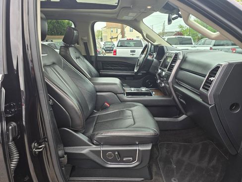 Used 2020 Ford Expedition Platinum AWD/4WD image 18
