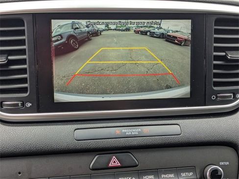 Used 2020 Kia Sportage LX image 21