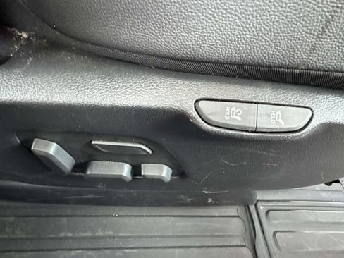 Used 2023 Kia Carnival SX Prestige image 18