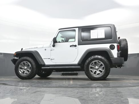 Used 2018 Jeep Wrangler Rubicon w/ Power Convenience Group image 24