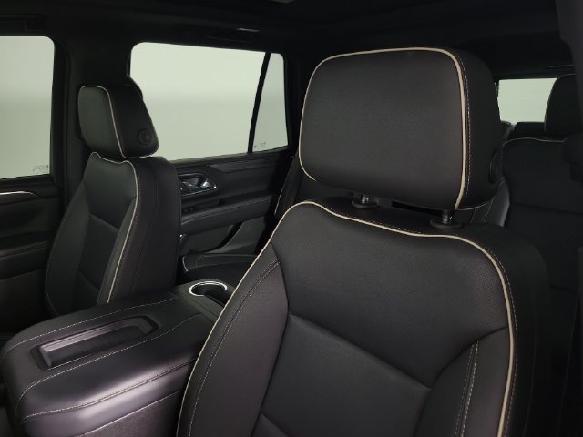 Used 2023 GMC Yukon SLT AWD/4WD image 19