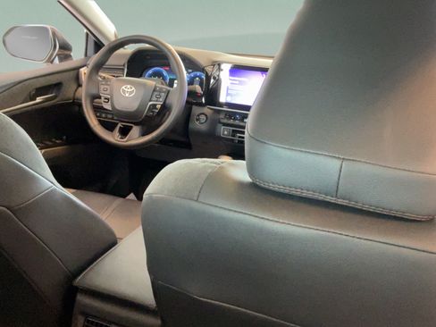 Certified 2025 Toyota Camry XLE w/ Premium Plus Package FWD image 32