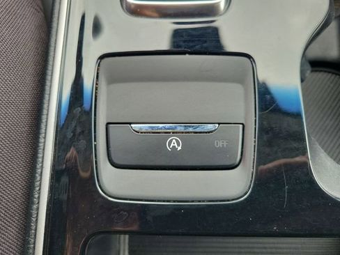 Used 2019 Ford Edge SEL w/ Equipment Group 201A FWD image 38