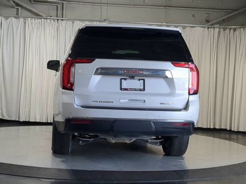 Used 2023 GMC Yukon SLT w/ SLT Premium Package AWD/4WD image 9