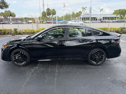 Used 2026 Nissan Sentra SR w/ Floor Mat Package FWD image 3