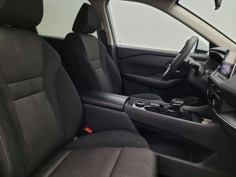 Used 2024 Nissan Rogue SV AWD/4WD image 21