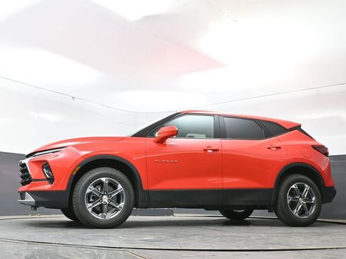 Used 2025 Chevrolet Blazer LT FWD image 53