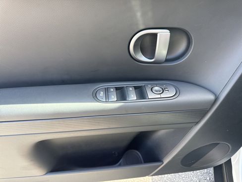 Used 2026 Hyundai Ioniq 5 SEL RWD image 18