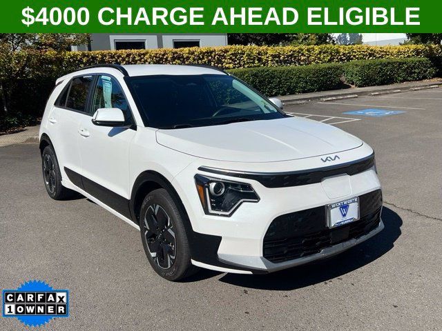 Used 2023 Kia Niro Wind w/ Wind Preserve Package FWD image 1