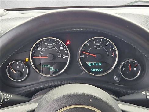 Used 2016 Jeep Wrangler Unlimited Rubicon w/ Connectivity Group AWD/4WD image 10