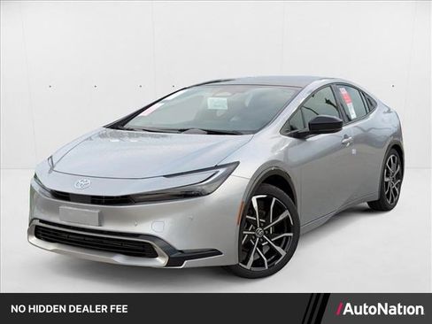 New 2026 Toyota Prius Plug-In Hybrid FWD image 1