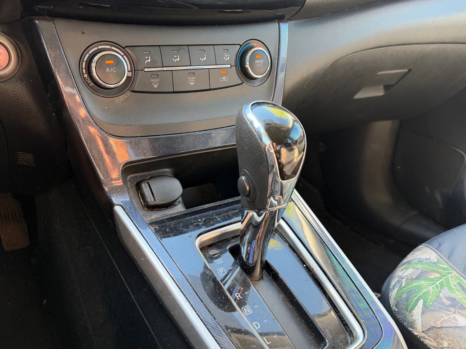 Used 2016 Nissan Sentra SR FWD image 18
